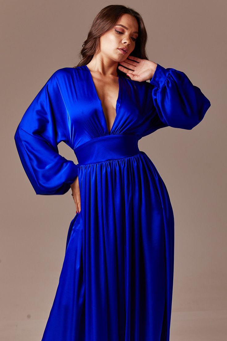 Robe Longue en Satin Bleu Roi